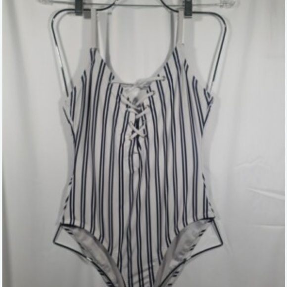 Nautica swimsuit Size M - Picture 2 of 5
